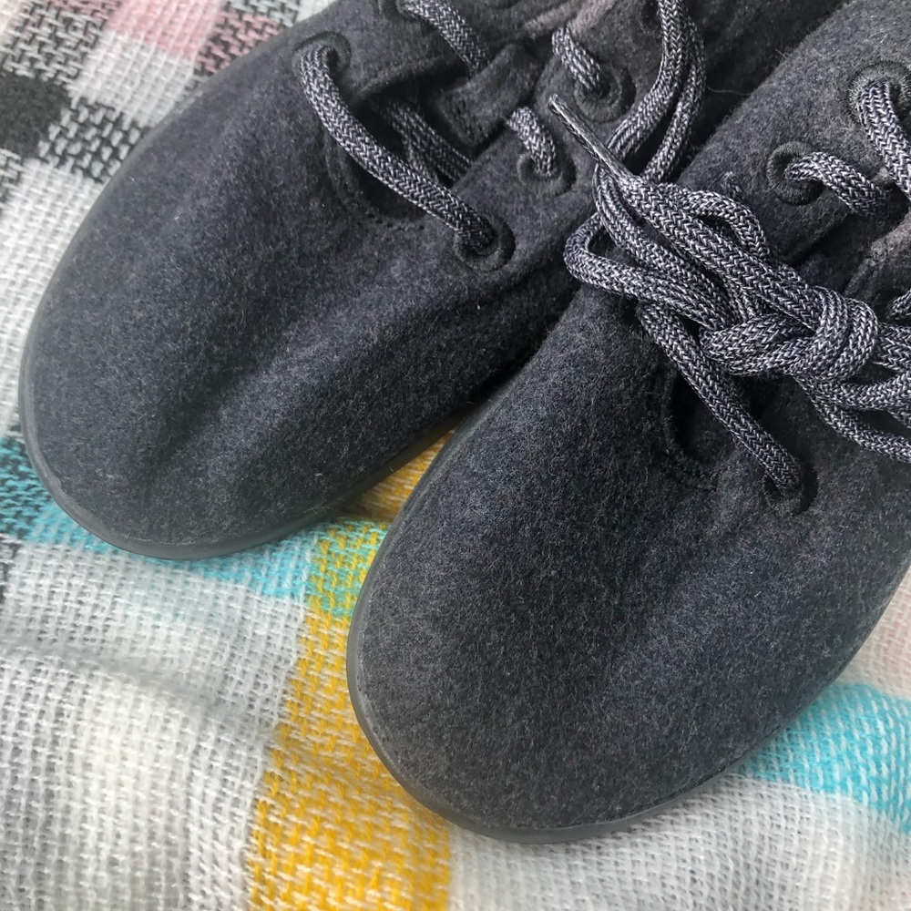 New Allbirds Black Wool Runners Sneakers - Picture 3 of 5